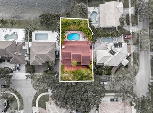8120 NW 167th Ter, Miami Lakes, FL 33016