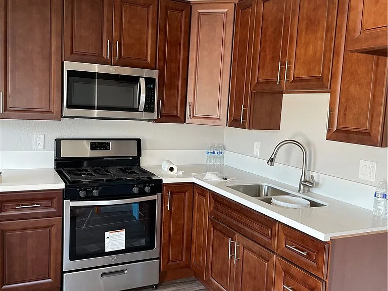 25925 Narbonne Ave #35 — Photo 3