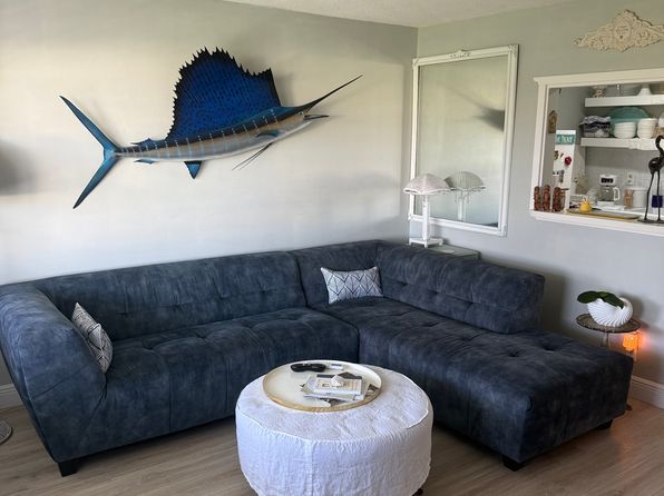 740 Horizons W APT 211