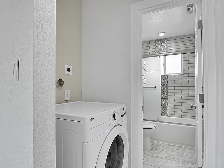 7171 Stuart St #4 — Photo 12