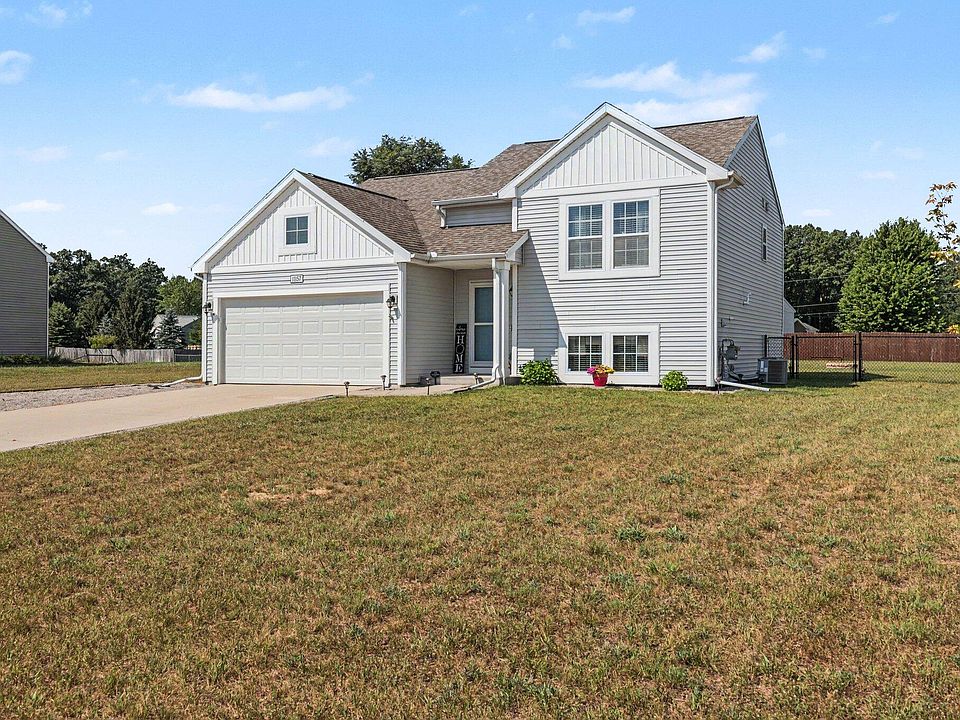 1st image of 11157 Meadow Wood Cir