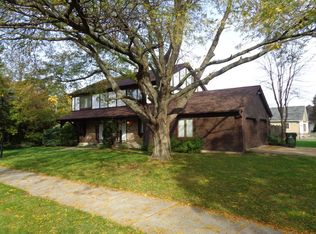 755 Monticello Dr, Naperville, IL 60563