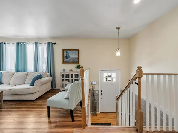 263 Lynrick Acres, Charlotte, VT 05445