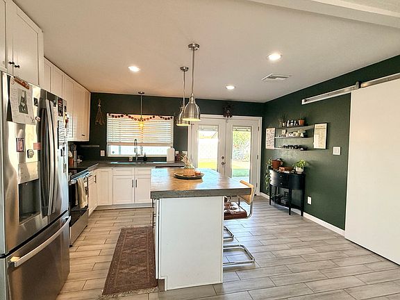 5th image of 15604 N 59TH Drive