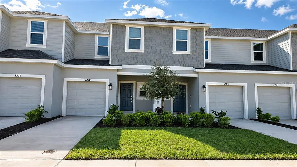 3 bed, 2.5 bath, 1407 sqft, $1,950 — Photo 1
