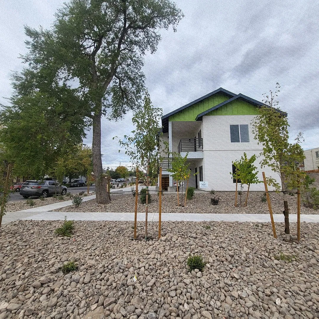 397 W 10th Street — Photo 4