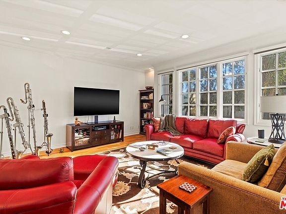 2nd image of 421 California Ave #102