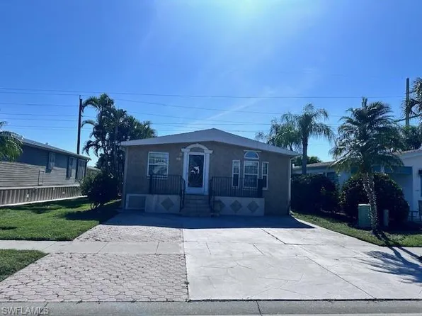 1105 Silver Lakes BLVD, NAPLES, FL 34114