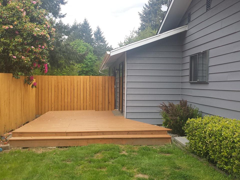 2nd image of 4048 Debbie Ct SE