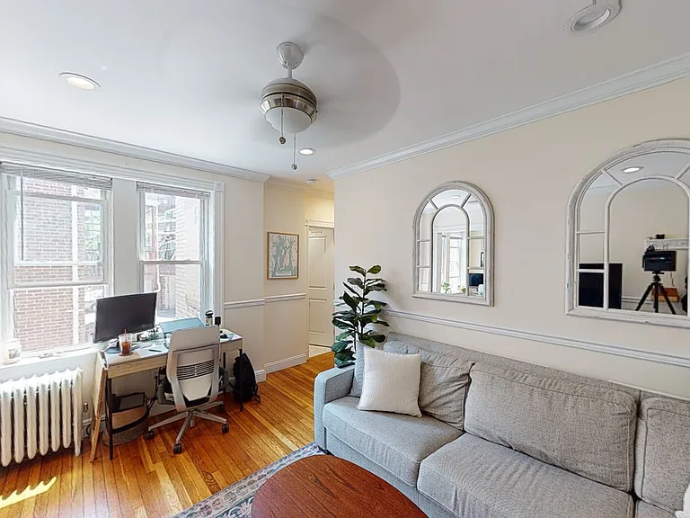 33 Walbridge St #9 — Photo 1