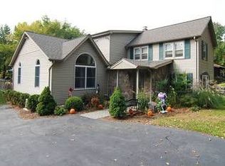 208 Macopin Rd, Bloomingdale, NJ 07403