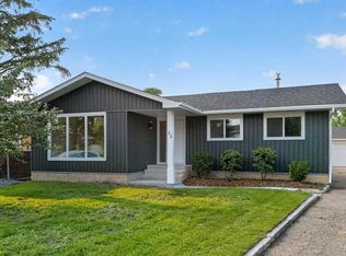 33 Brookside Ave, Spruce Grove, AB T7X1B6