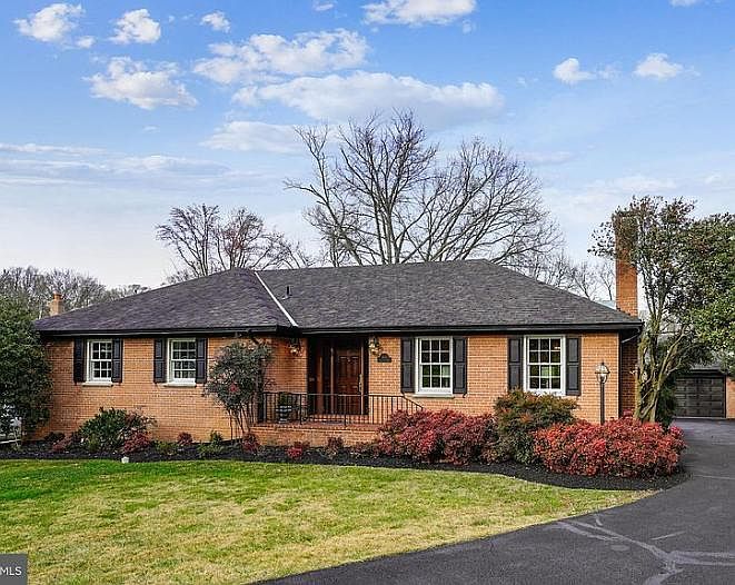 2nd image of 1431 Janneys Ln #1