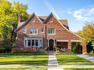 1011 Kensington Rd, Grosse Pointe, MI 48230