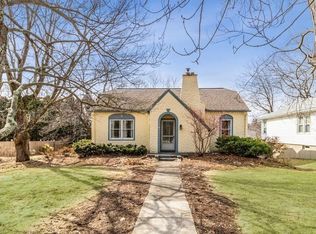 94 Acushnet Ave, Worcester, MA 01606