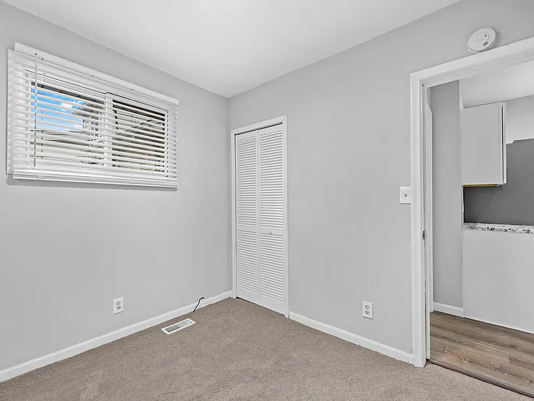 419 W Twelve Mile Rd — Photo 18