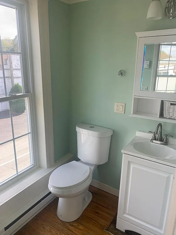 2 bed, 1000 sqft, $1,800 — Photo 3