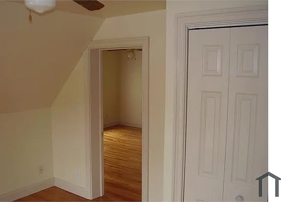 2 bed, 700 sqft, $1,100 — Photo 2