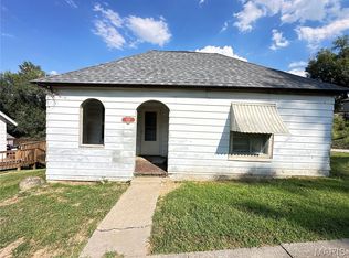 1218 Walnut St, Hannibal, MO 63401