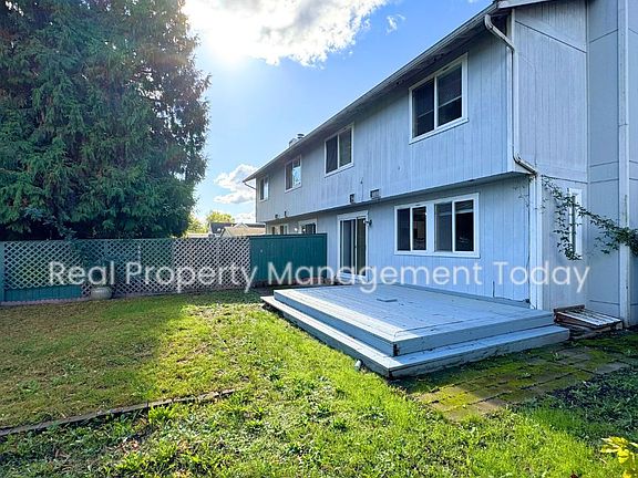 2nd image of 840 4th Ave N