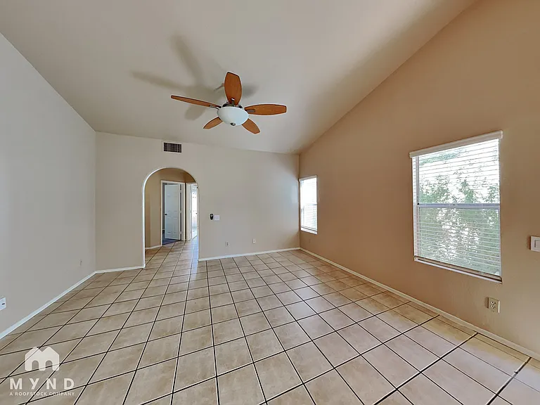 3018 W Laquila Aerie — Photo 2