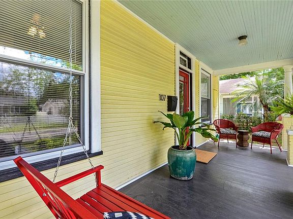 2nd image of 107 W Wilder Ave