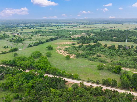 3rd image of 426 County Road 194