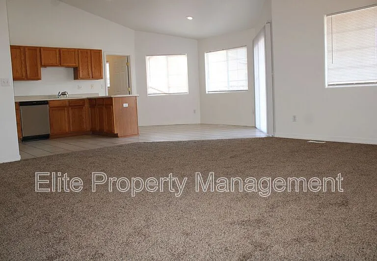 169 S Stardust Dr — Photo 4