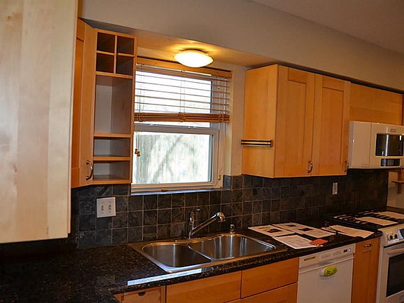 4th image of 12310 Waldemar Dr