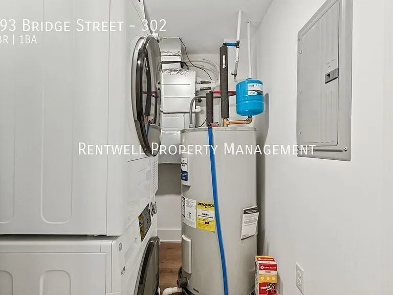 193 Bridge St #302 — Photo 10