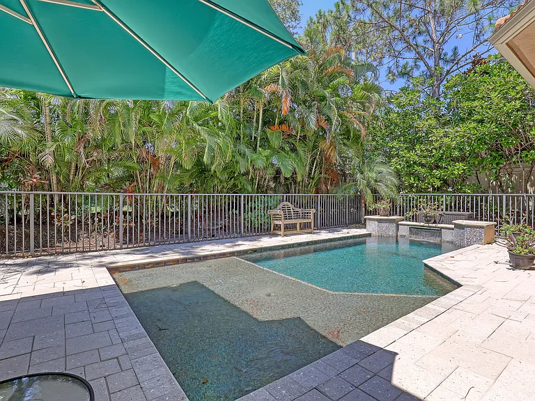 6464 Bellamalfi St — Photo 69