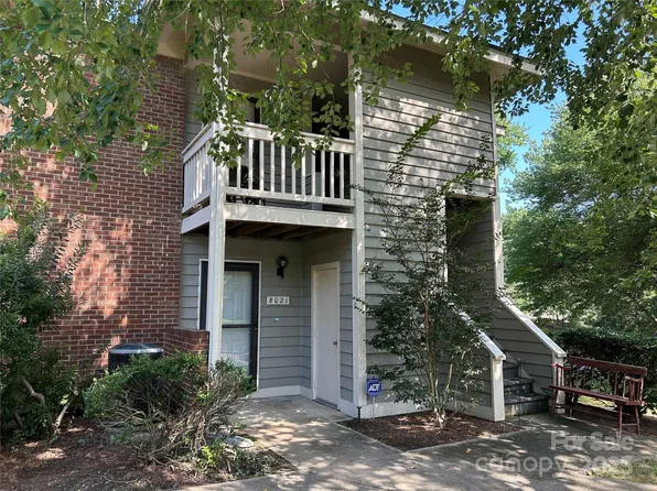 8021 Greenside Ct, Charlotte, NC 28277