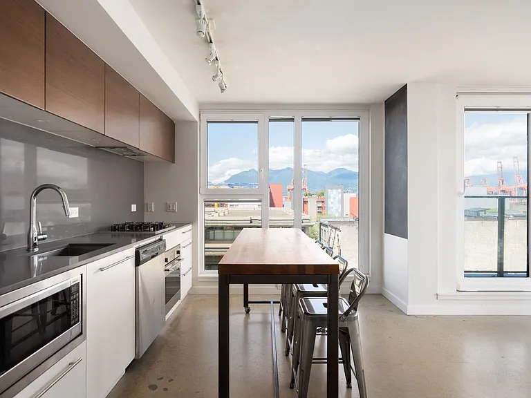 150 Cordova St E #902 — Photo 4