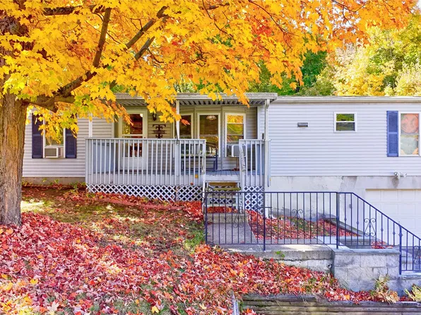 828 State Route 44 55, Highland, NY 12528