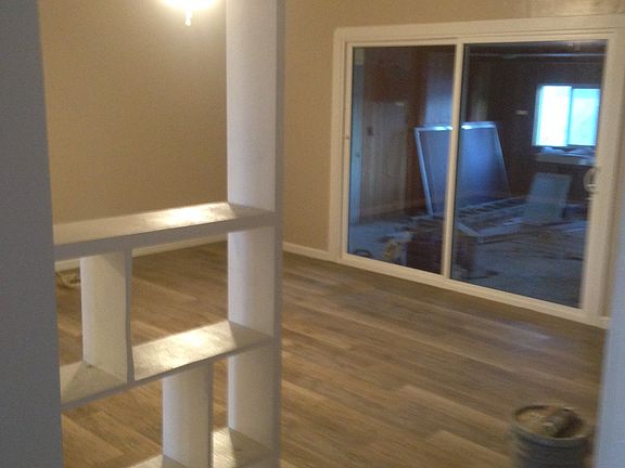 4th image of 516 E Manor Dr