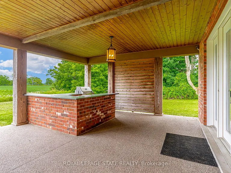 931 Southcote Rd — Photo 45
