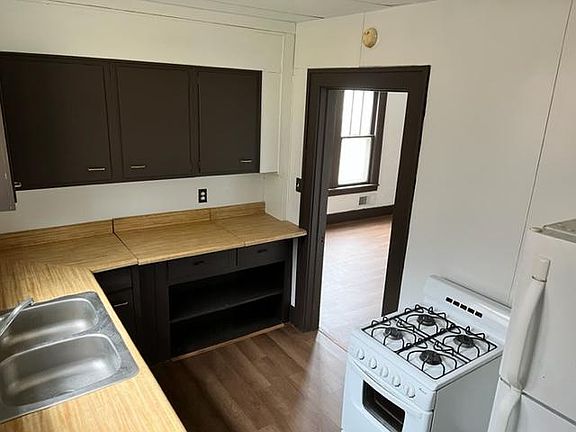 5th image of 1-3003 Elm St #1