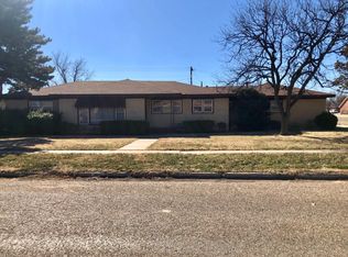 821 W Grover St, Floydada, TX 79235