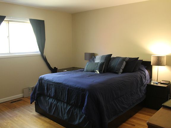 Master Bedroom Picture 2