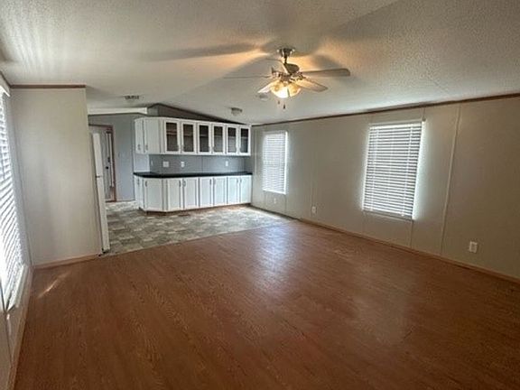 2nd image of 2210 Ash Dr #2226