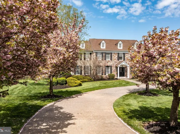 19 Hibbs Ln, New Hope, PA 18938