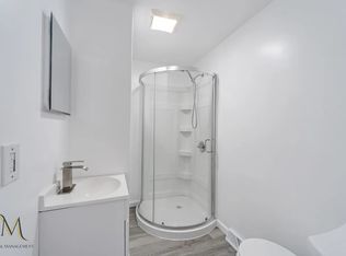 98 Barnum St, Springfield, MA 01108