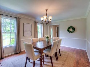 300 Wallingham Dr, Midlothian, VA 23114