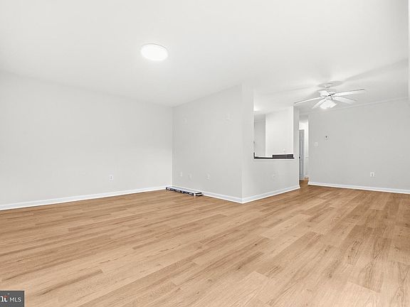 5th image of 635 Waterloo Rd APT 222