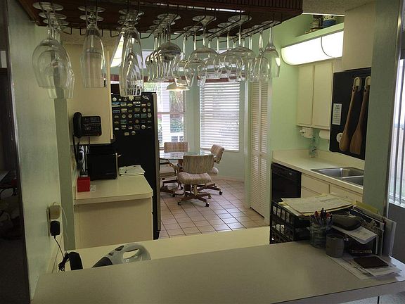 4th image of 229 Joey Dr