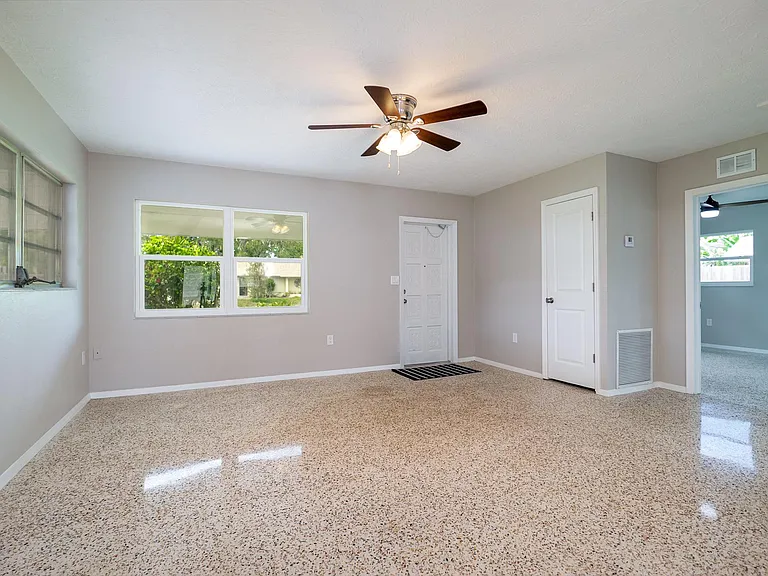 6203 Rodgers Ave — Photo 6