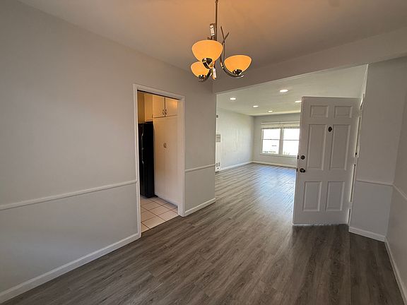 3rd image of 1222 McClellan Dr APT 8
