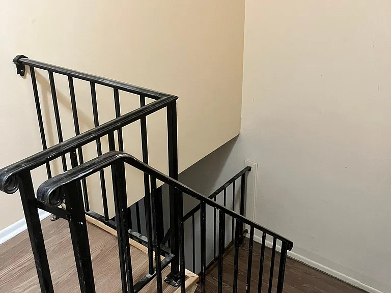 444 E 60th Pl — Photo 14