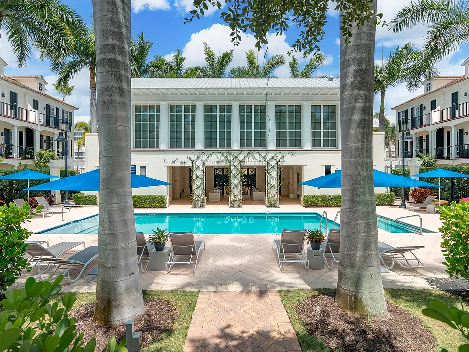 362 W Cannery Row Cir