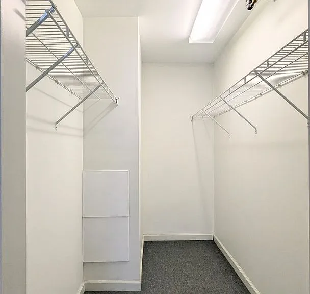 Howell House — Photo 11
